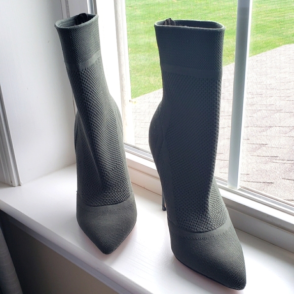 Aldo deep army green stretchy cloth heel boot, excellent condition. Worn once - Picture 1 of 6